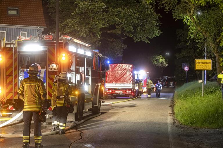 Ein Mann im Ausnahmezustand: In der Nacht ist das SEK deshalb in Unterneustetten im Einsatz. Foto: 7aktuell/S. Adomat