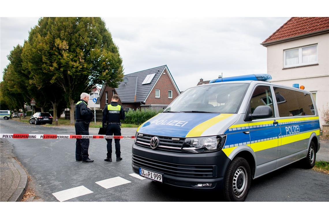 Vier Tote in Oldenburg - was bisher bekannt ist Ein Mann soll seine Familie und sich selbst getötet haben.