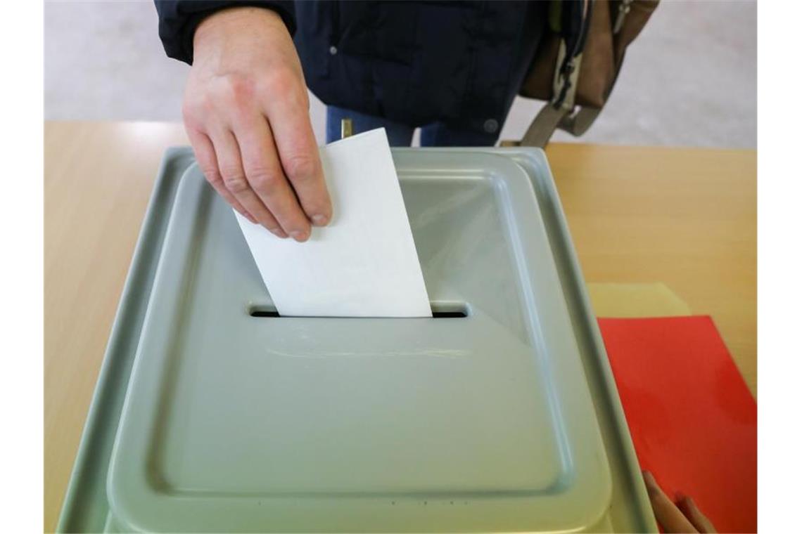 Kein Bewerber schafft absolute Mehrheit: OB-Wahl in Konstanz