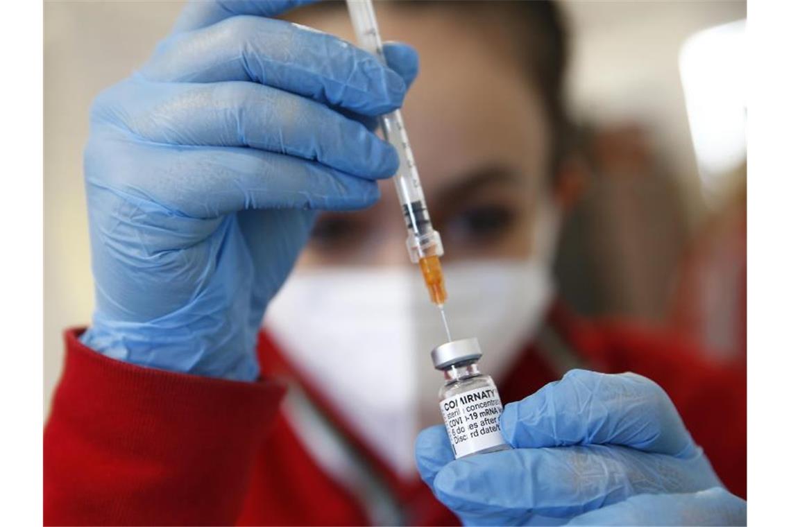 Italien schreibt allen Beschäftigten Impfung oder Tests vor