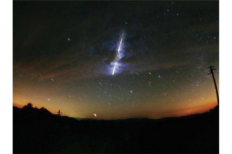 Ein Meteorit über dem US-Bundesstaat Washington. (Archivbild). Foto: epa afp Nasa/epa afp/dpa