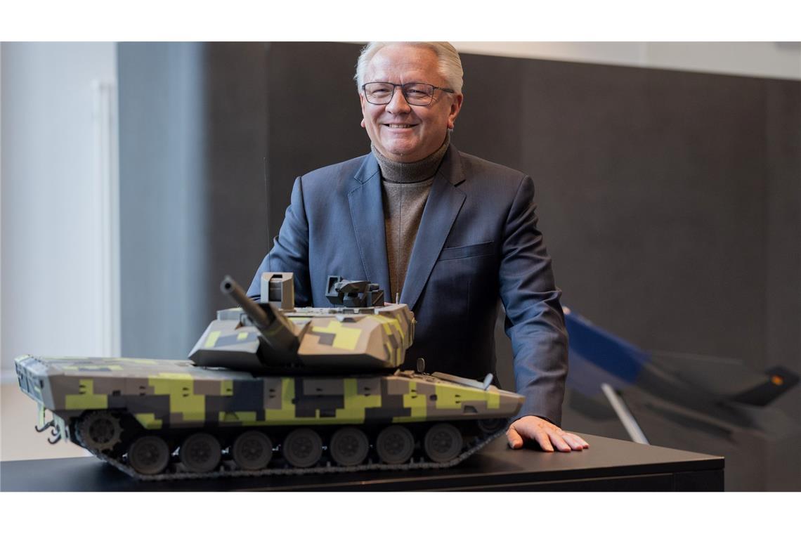 Ein Modell des Kampfpanzers Panther, den Rheinmetall in Italien baut und erste Exemplare 2028 ausliefern möchte.