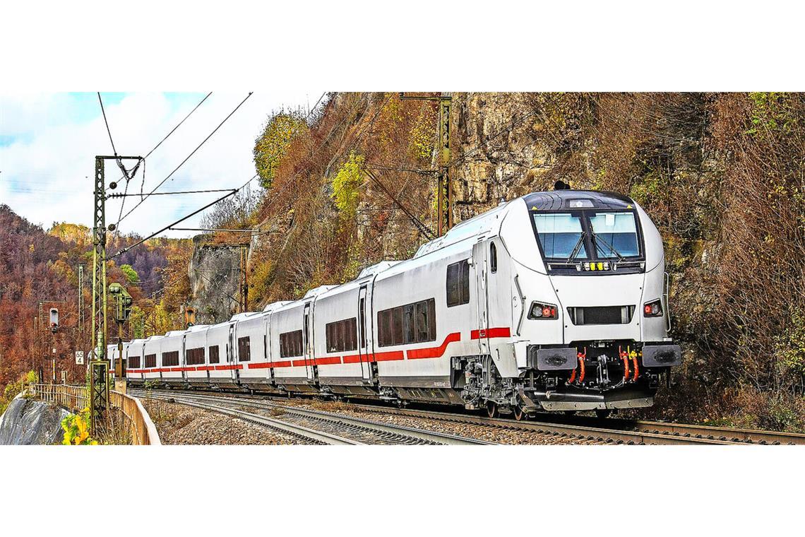 Ein neuer barrierefreier ICE L bei der Probefahrt auf der Geislinger Steige: Diese Züge werden von Sommer 2026 an von Stuttgart aus nach Oberstdorf fahren.