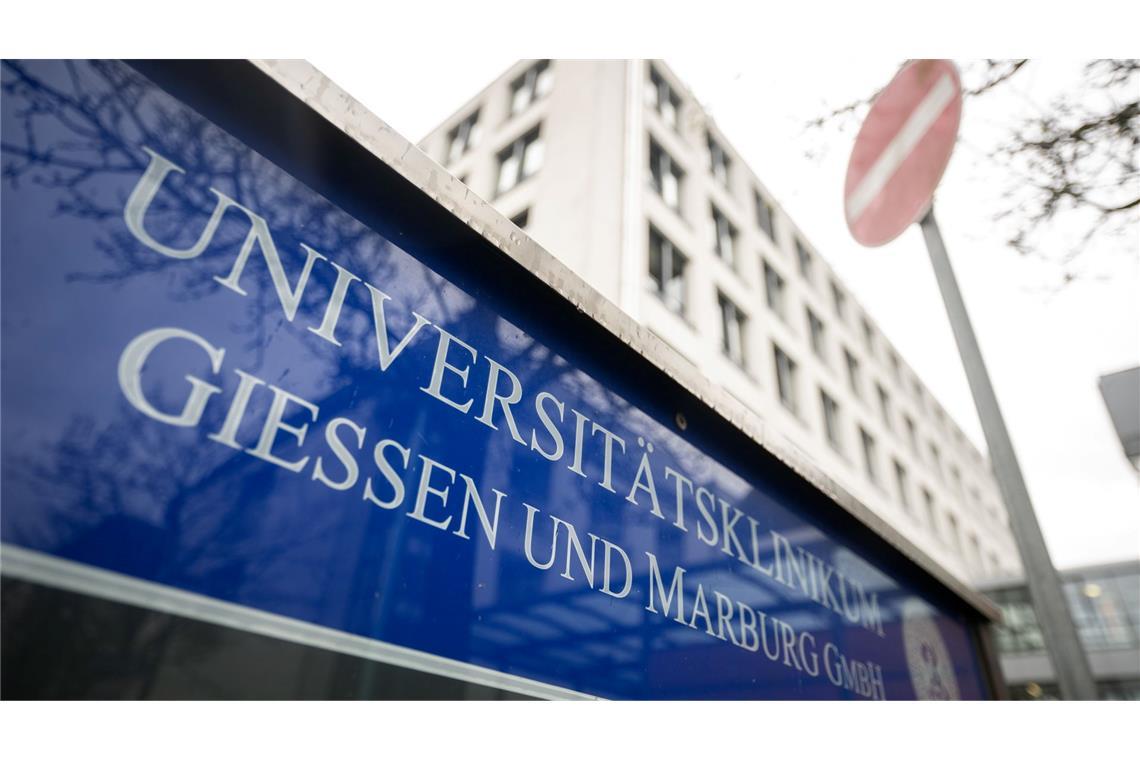 Ein Patient soll in einem psychischen Ausnahmezustand gewesen sein, als die Polizei eingriff. (Archivbild)