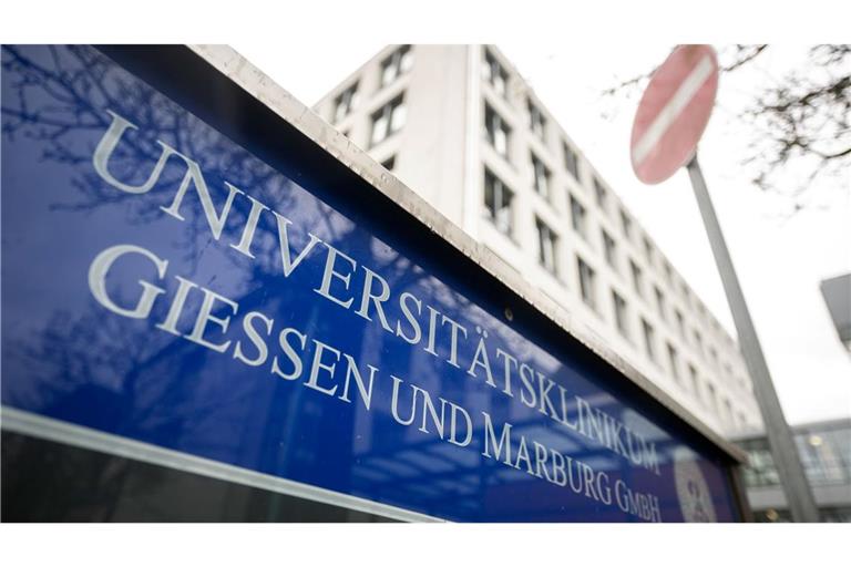 Ein Patient soll in einem psychischen Ausnahmezustand gewesen sein, als die Polizei eingriff. (Archivbild)