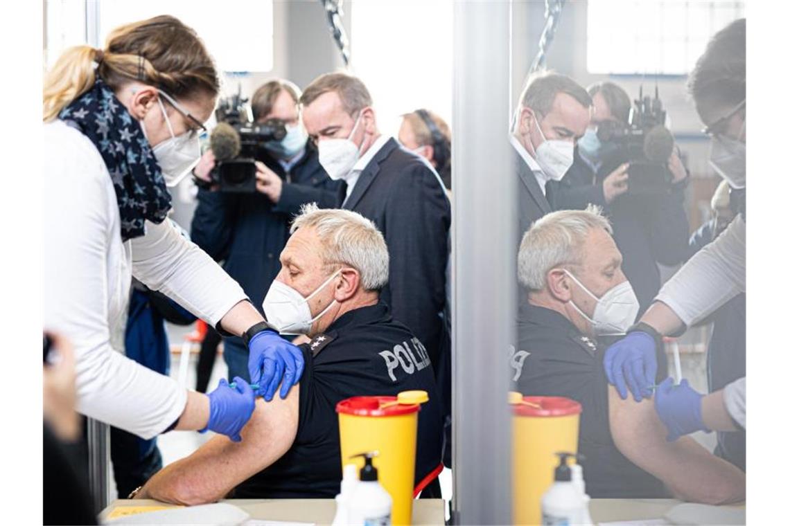 Sieben-Tage-Inzidenz sinkt leicht auf 452,2
