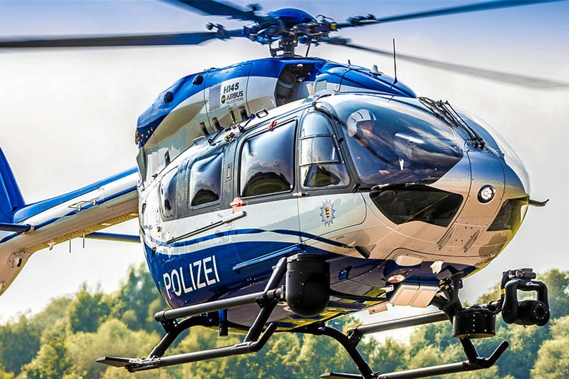 Polizeihubschrauber über Winnenden Ein Polizeihubschrauber sucht in Winnenden nach einem 29-Jährigen. Symbolfoto: Privat