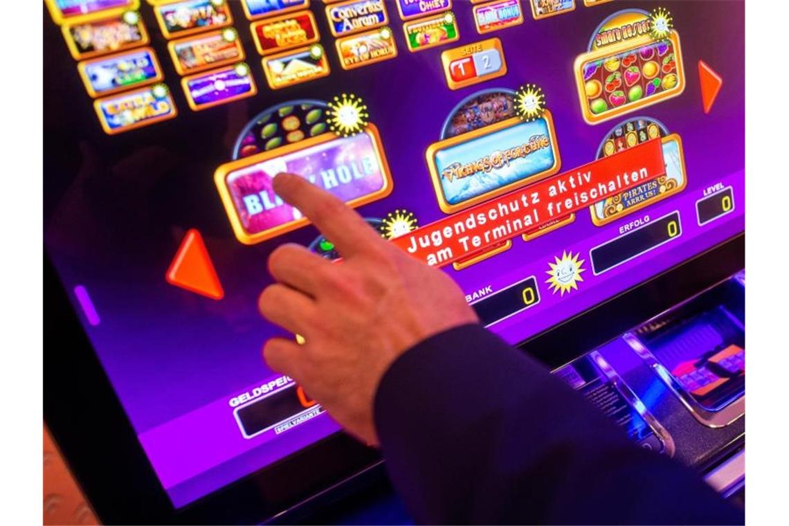 Glücksspiel: Rund 22.400 Spieler neu gesperrt