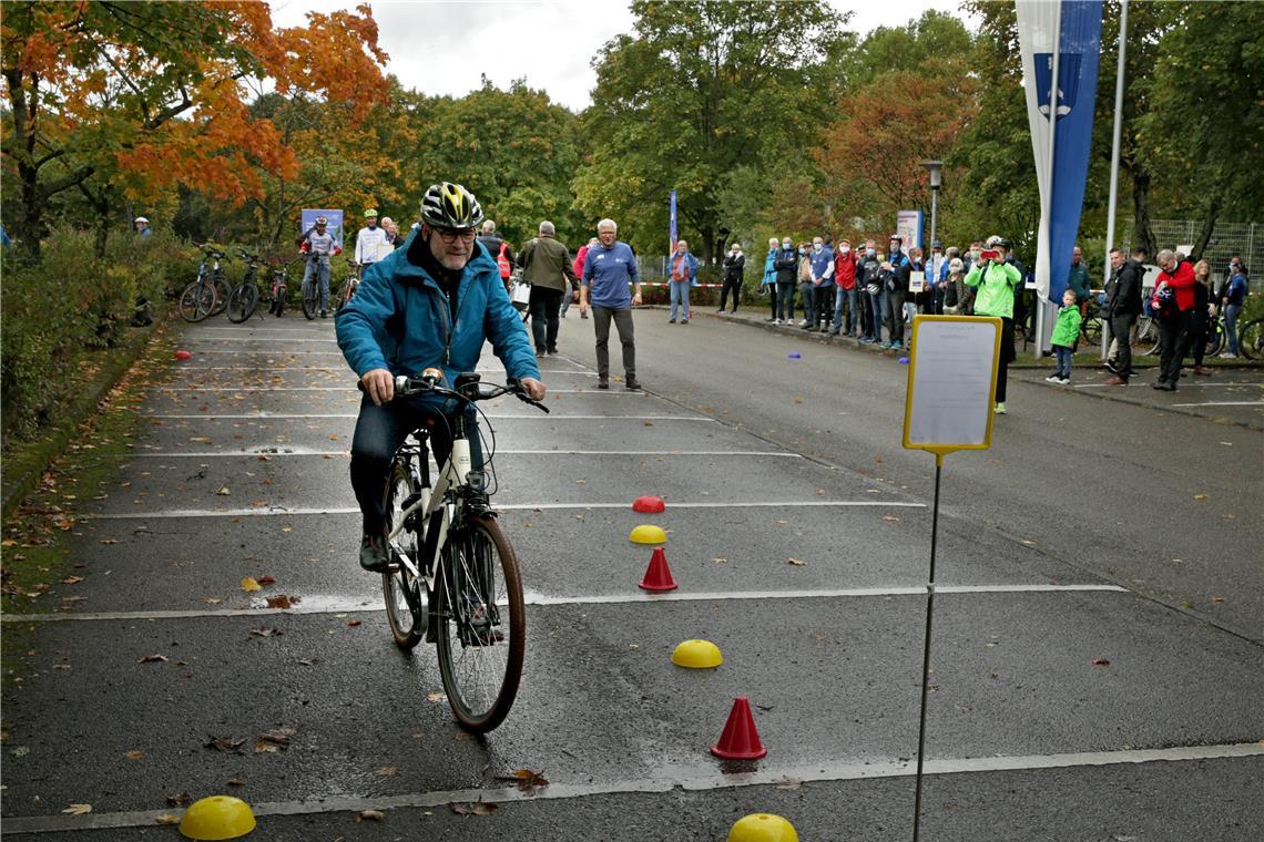 Ein Radtraining wird am Samstag angeboten. Archivfoto: Ralph Steinemann