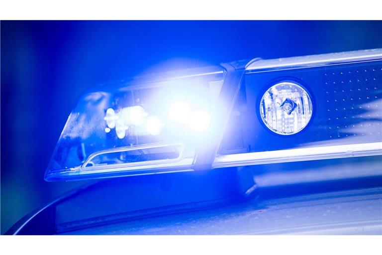 Ein Rettungshubschrauber brachte die 29-Jährige  mit lebensgefährlichen Verletzungen ins Krankenhaus (Symbolbild).