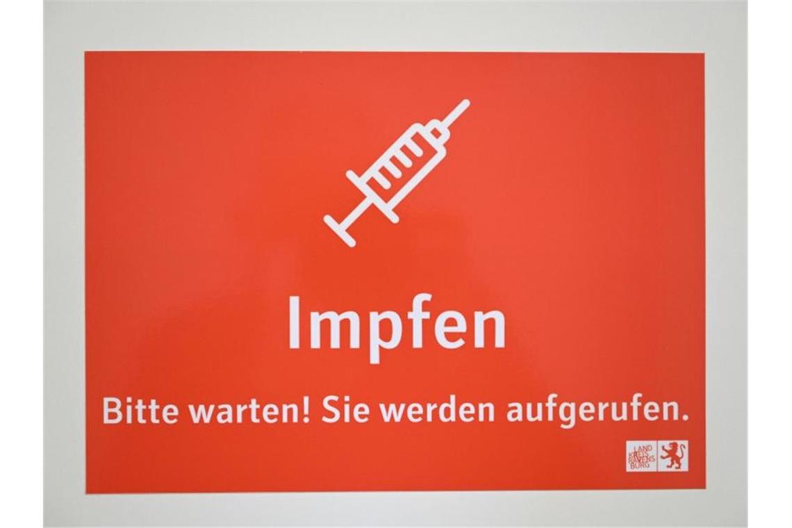 Impfzentren planen nach Astrazeneca-Stopp um
