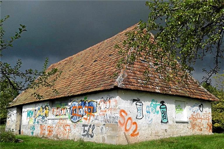 Ein Schmuckstück, an dem der Zahn der Zeit genagt hat: Alte Kelter Bruch. Der denkmalgeschützte Bau soll saniert und als Lokalität für Veranstaltungen hergerichtet werden. Foto: privat