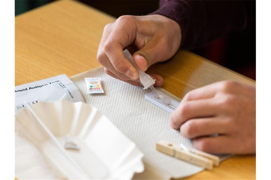 RKI meldet 11.644 Neuinfektionen - Inzidenz steigt leicht