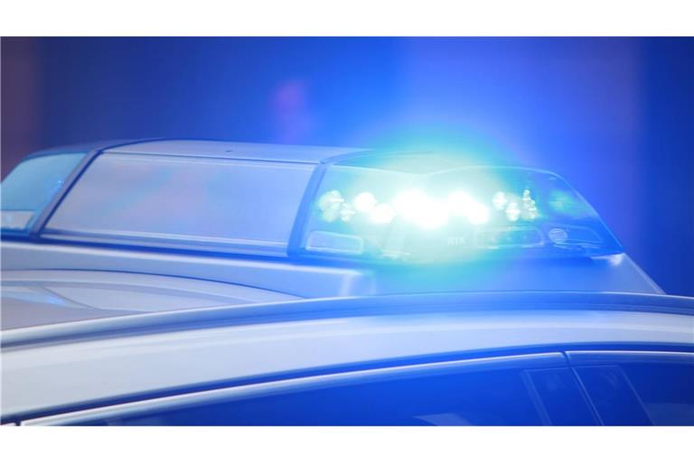 Ein Schwimmlehrer ist im Familienbad Seelbach gestorben, teilte die Polizei mit (Symbolbild).