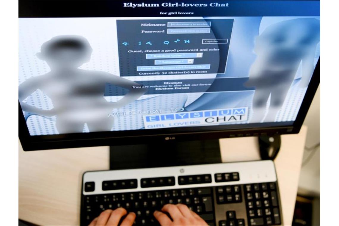 Ein Screenshot einer Login-Seite der Kinderpornografie-Plattform „Elysium“. Foto: Arne Dedert/dpa