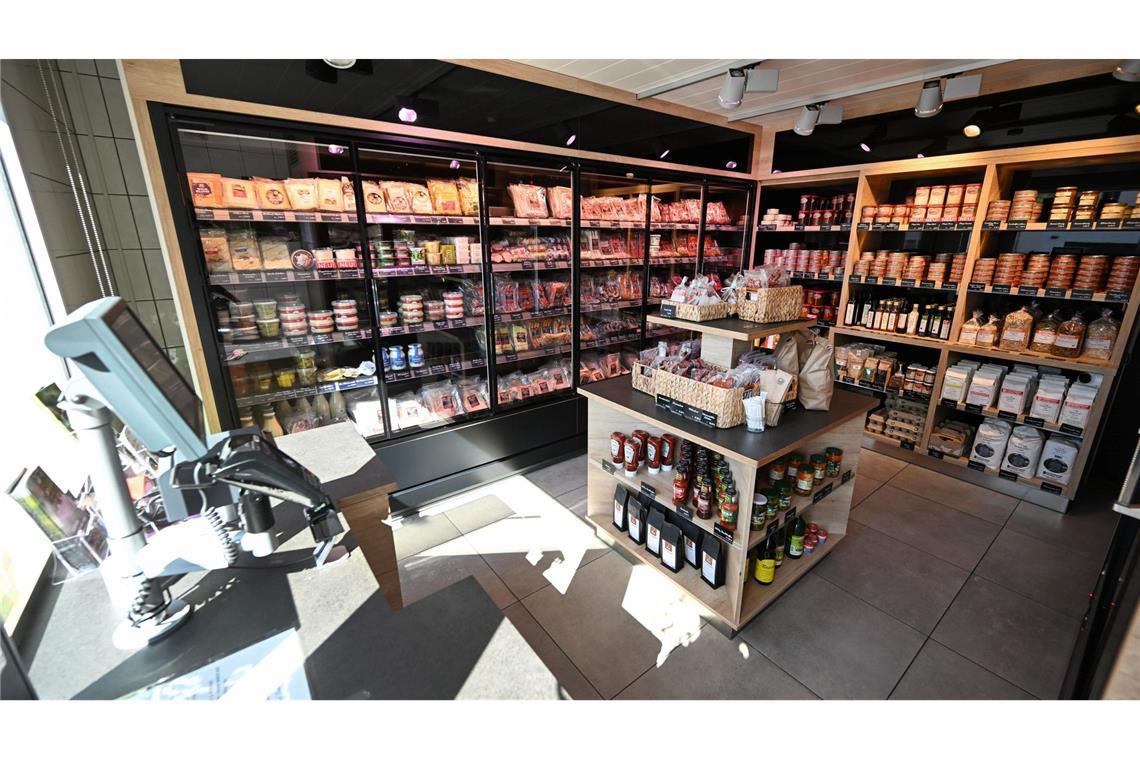 Ein Selbstbedienungsladen einer Metzgerei in Baden-Württemberg. Fleischwaren werden hier ohne Verkaufspersonal angeboten.