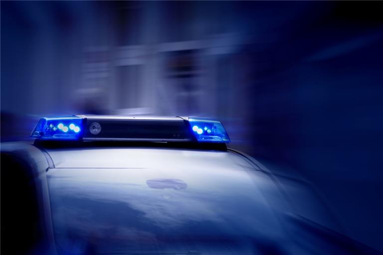 Ein Senior wollte spenden, wurde aber Opfer einer Betrügerin. Symbolfoto: stock.adobe/pattilabelle