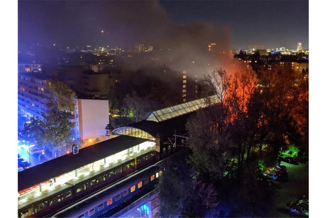 Hohe Flammen in Sonderzug: Brandursache bleibt ungeklärt