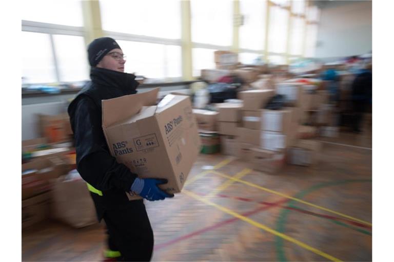 Ein Spendenlager in der Polen. Foto: Sebastian Gollnow/dpa