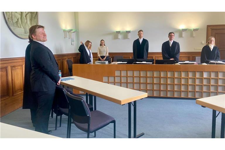 Ein spitzer Kommentar von El Hotzo zum Attentat auf Donald Trump im US-Wahlkampf hatte erneut die Berliner Justiz beschäftigt.