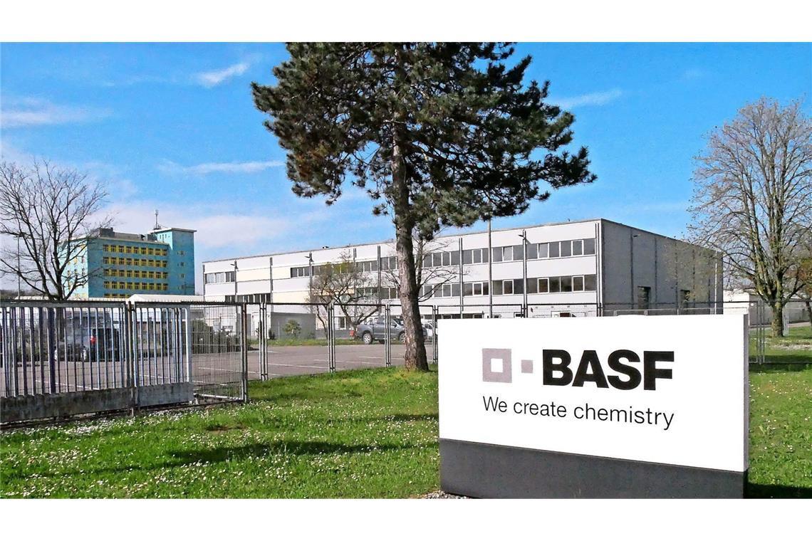 „Stechender Geruch“ – Störung bei BASF Ein Sprecher der Polizei sagte, dass am Morgen ein aminhaltiger Stoff bei dem Chemiekonzern ausgetreten sei.