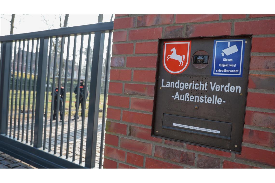 Klette-Prozess wegen Sprengstoffverdachts unterbrochen