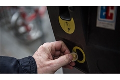 Ein Stadtmitarbeiter aus dem bayerischen Kempten soll Münzen im Gesamtwert von rund einer Million Euro aus Parkautomaten gestohlen haben (Symbolfoto).