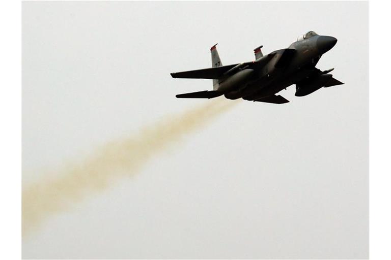 Ein südkoreanischer F-15K-Jet hebt von einer Militärbasis ab (Archiv). Ein schwerer Zwischenfall hat die Streitkräfte des Landes alarmiert. Foto: yonhap