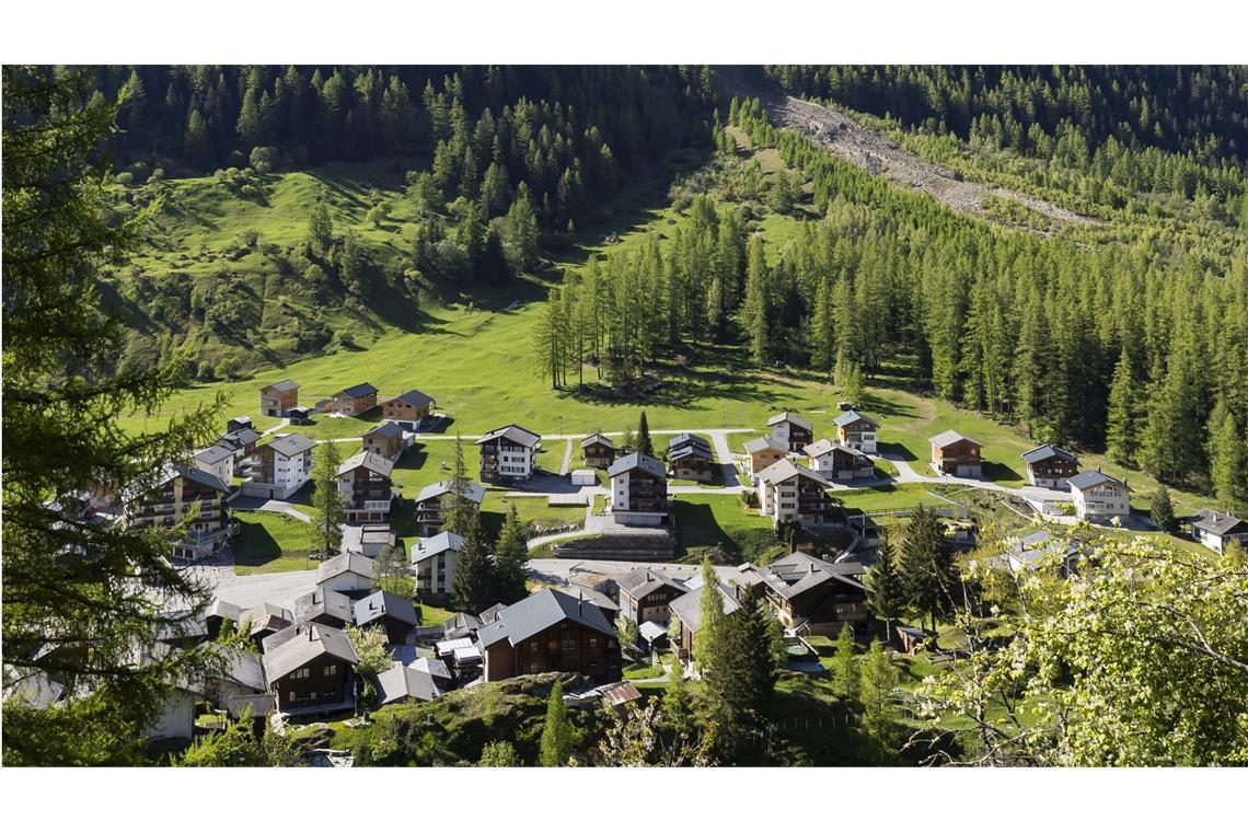 Felssturz droht: 300 Leute evakuiert Ein Teil der Bewohner des Dorfes Blatten hat am Samstagabend aus Sicherheitsgründen die Häuser verlassen.