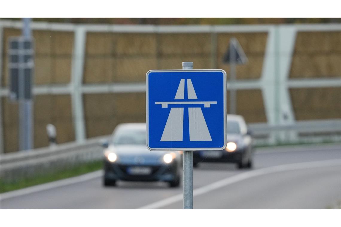 Ein Teilstück der Autobahn 6 in Richtung Heilbronn wird am Montagabend gesperrt.