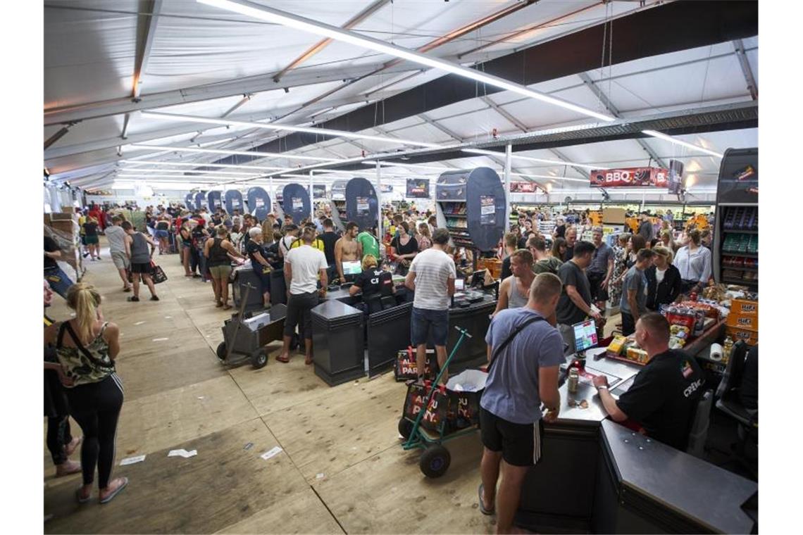 Ein temporärer Penny-Markt auf einem Musikfestival. Sonderangebote allein reichen längst nicht mehr aus, um die Herzen der Kunden zu gewinnen. Foto: Sebastian Knoth/Penny Markt GmbH