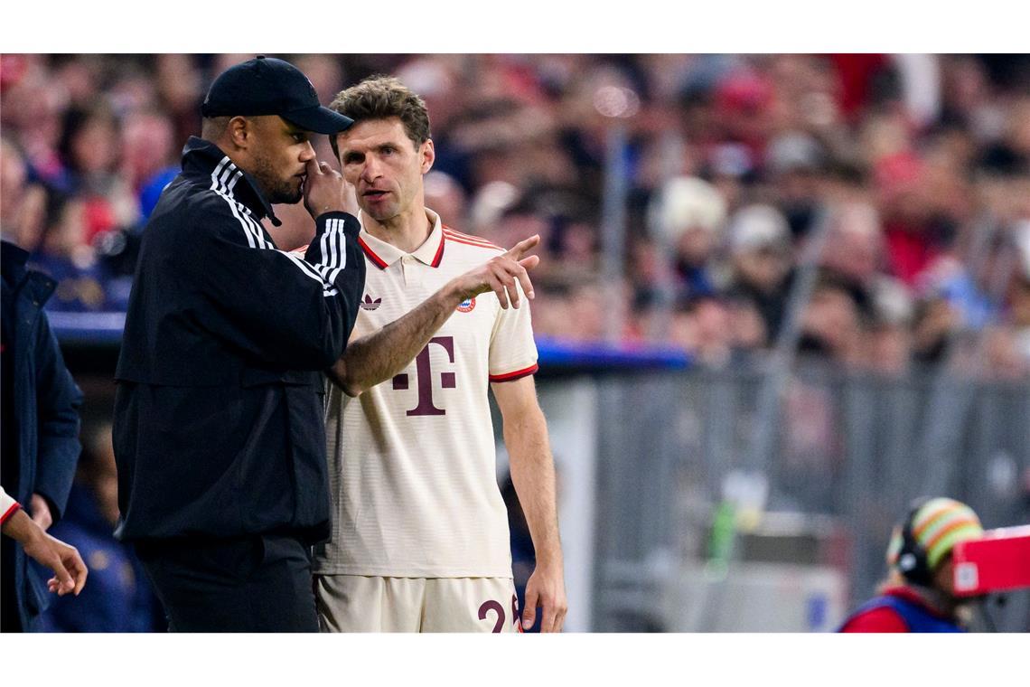 Ein Thomas-Müller-Spiel? Bayern-Trainer Vincent Kompany vor der Einwechslung von Müller beim Hinspiel.