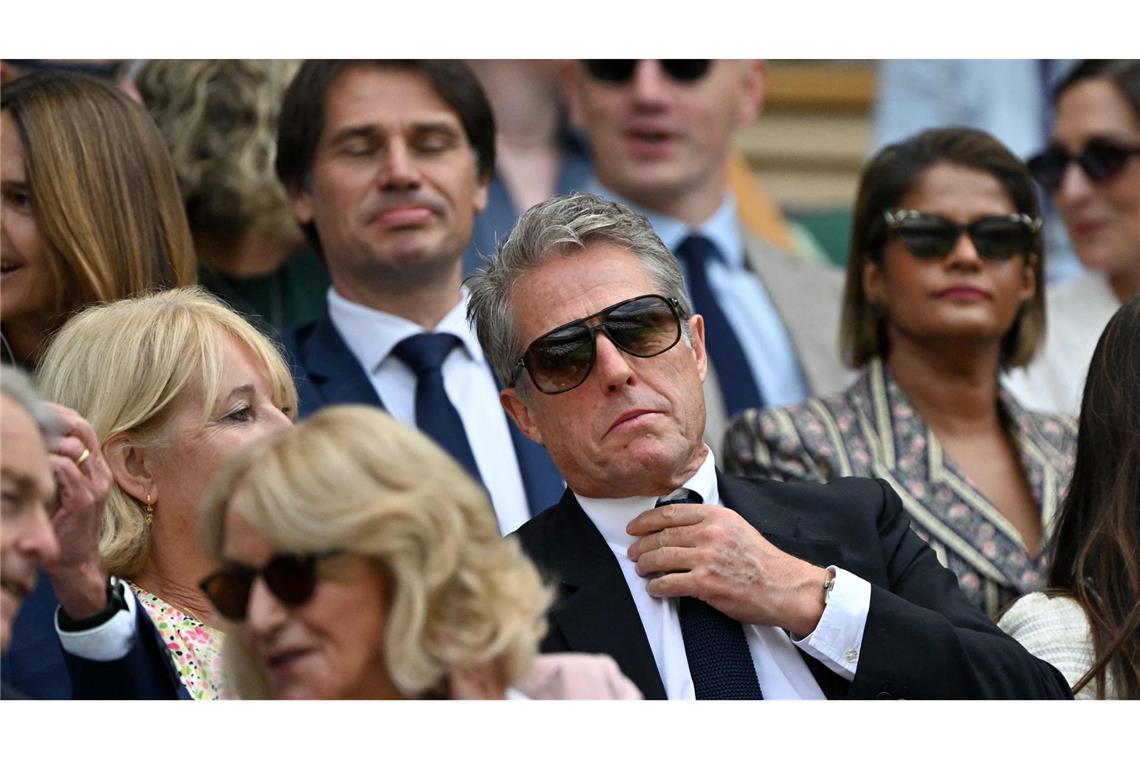 Video von Hugh Grant in Wimbledon sorgt für Belustigung Ein Video von Schauspieler Hugh Grant ging im Netz viral.