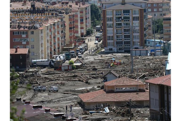 Ein von den Überschwemmungen betroffene Gebiet. Foto: Mustafa Kaya/XinHua/dpa