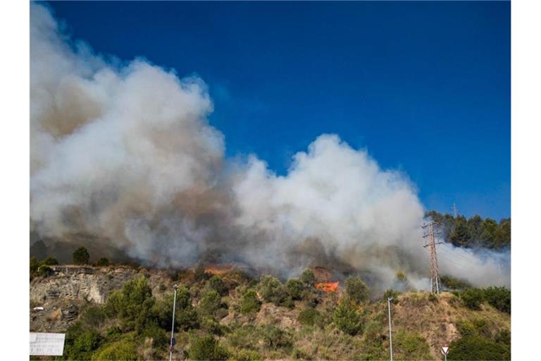 Ein Waldbrand wütet im Nordosten Spaniens. Foto: Lorena Sopêna/EUROPA PRESS/dpa