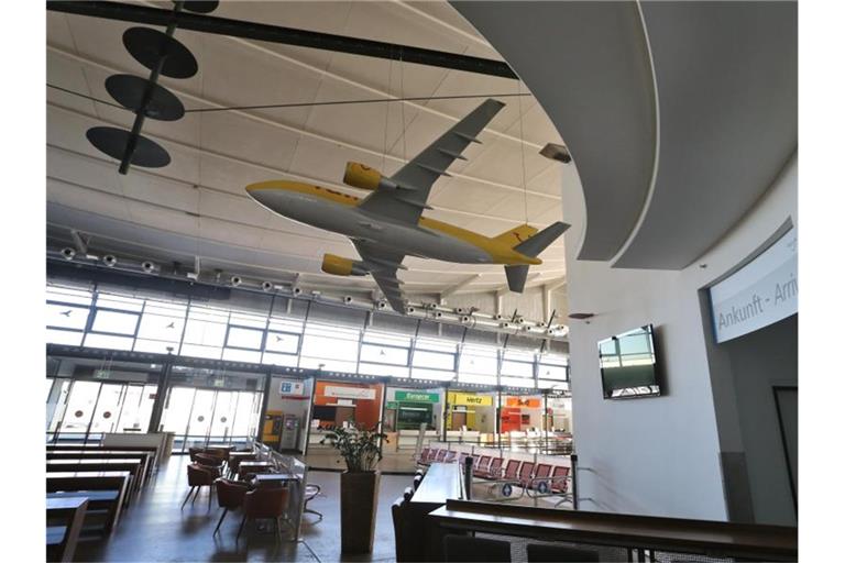 Ein Wartebereich des Allgäu-Airports ist leer. Foto: Karl-Josef Hildenbrand/dpa/Archivbild