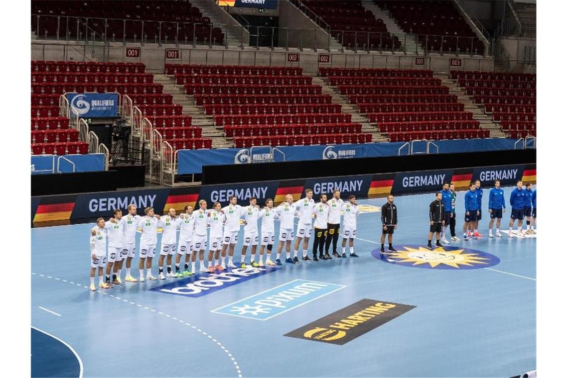 Ein weiterer deutscher Handball-Nationalspieler wurde positiv auf das Coronavirus getestet. Foto: Bernd Thissen/dpa