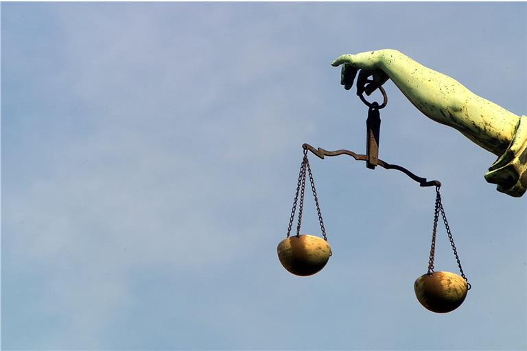 Ein Winnender muss sich wegen Drogengeschäften vor dem Landgericht in Stuttgart verantworten. Symbolfoto: BilderBox/Erwin Wodicka