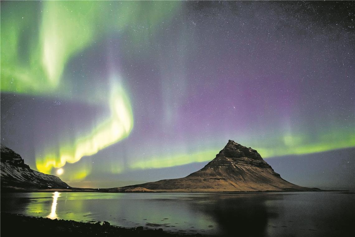 Ein wunderbares Fotomotiv: Polarlichter. Dietmar van der Linden war in Island unterwegs, um solche Szenen einzufangen. Foto: van der Linden