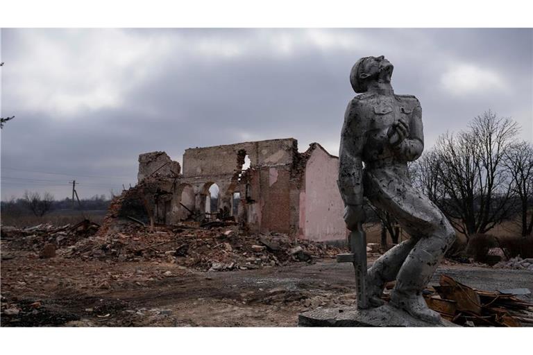 Ein zerstörtes Kulturhaus in der Nähe von Awdijiwka: Seit zwei Jahren führt Russland seinen Angriffskrieg gegen die Ukraine.