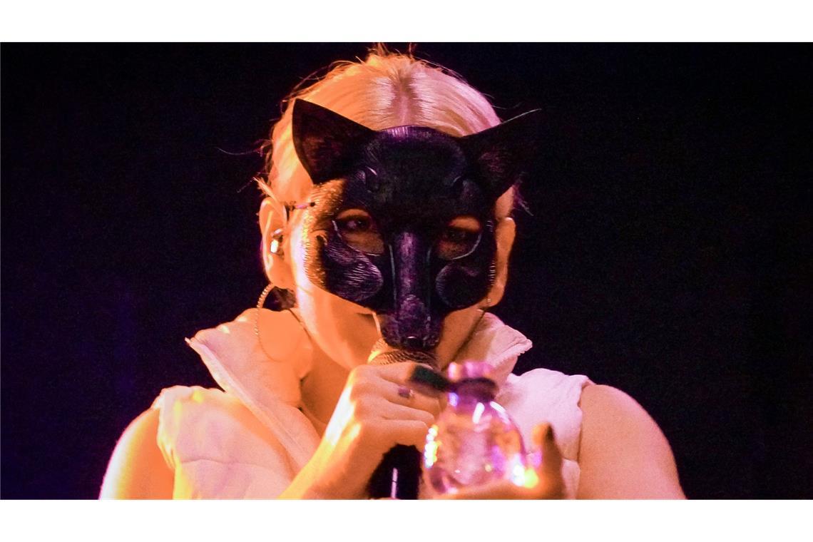 Willkommen im Fuxxxbau! So war’s bei Antifuchs in Stuttgart Eindrücke vom Konzert von Antifuchs am Mittwoch in der Schräglage