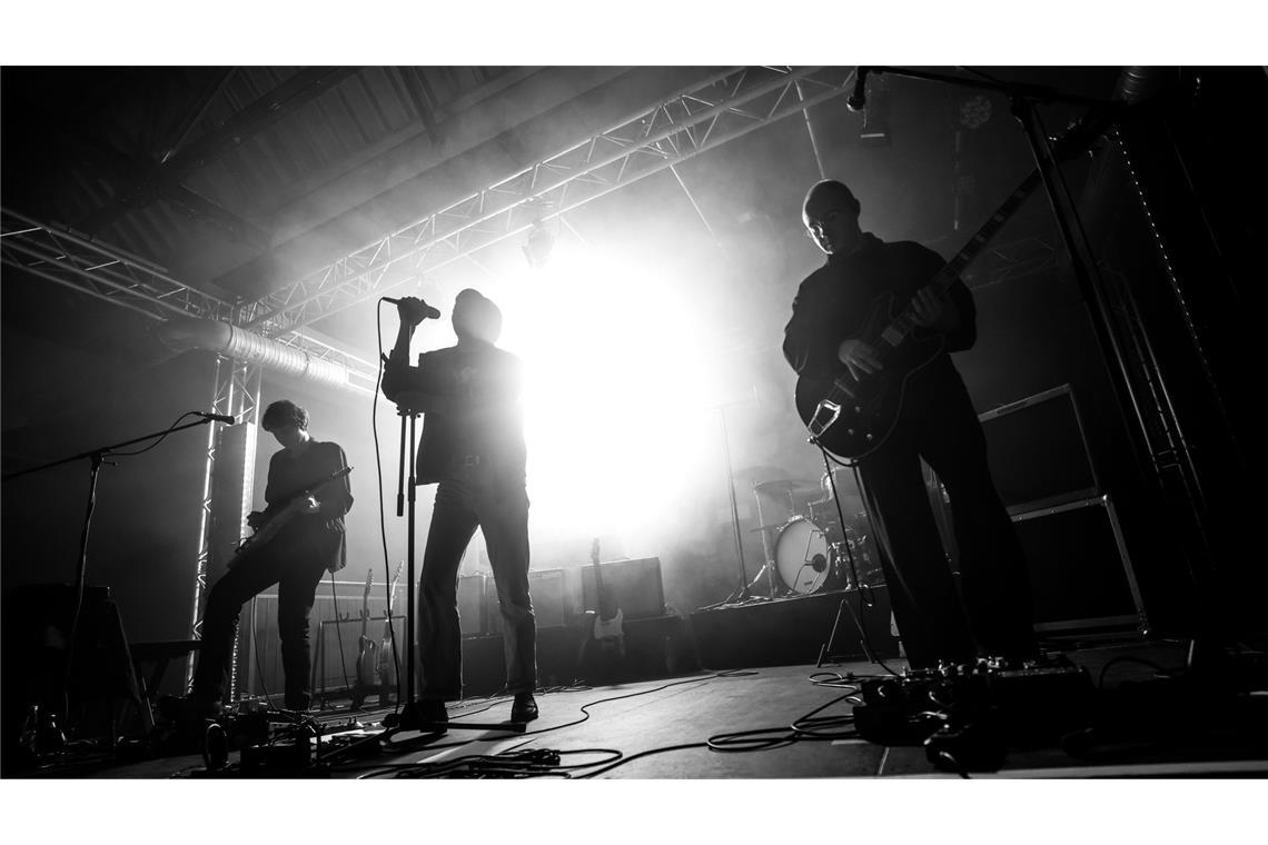 Die traurigsten Männer der Stadt: So war’s bei Isolation Berlin Eindrücke vom Konzert von Isolation Berlin am Montag im Wizemann