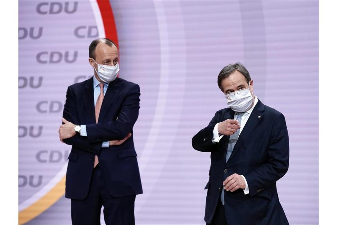 „Eine andere Kategorie“: Armin Laschet (r) möchte Friedrich Merz im Wahlkampf an seiner Seite wissen (Archiv). Foto: Michael Kappeler/dpa