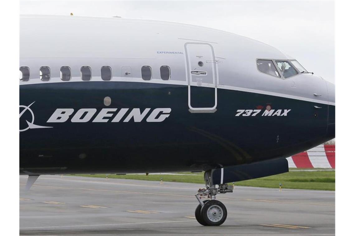 Auch 737-Max-Sonderberater Luttig verlässt Boeing Eine Boeing 737 Max. Foto: Ted S. Warren/AP/dpa