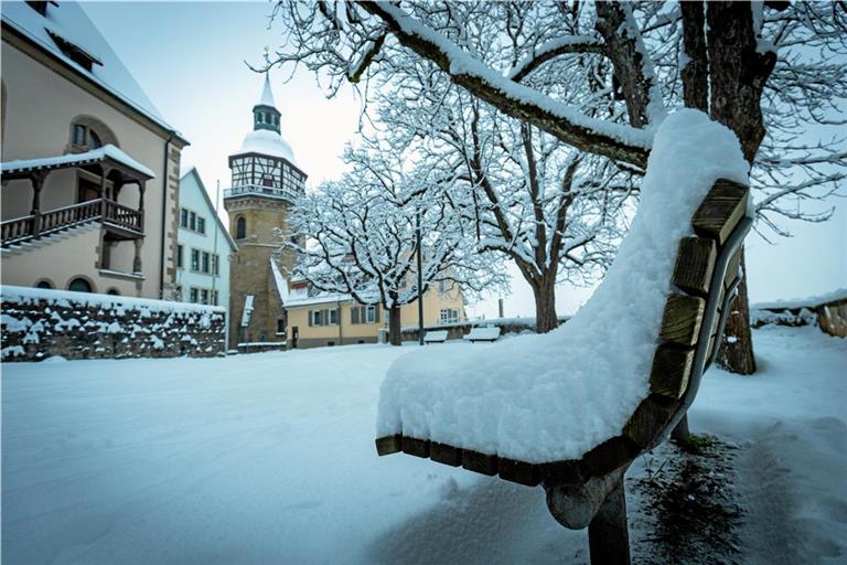 Eine dicke Schneeschicht hat die Stadt Backnang Ende Januar fest im Griff. Foto: Alexander Becher