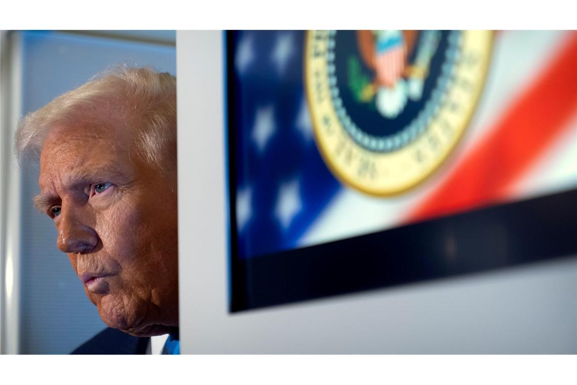 US-Präsident Trump: Dritte Amtszeit ist mir nicht erlaubt Eine dritte Amtszeit im Weißen Haus? Nun sagt sogar US-Präsident Donald Trump, dass das aufgrund der Rechtslage nicht möglich sei.