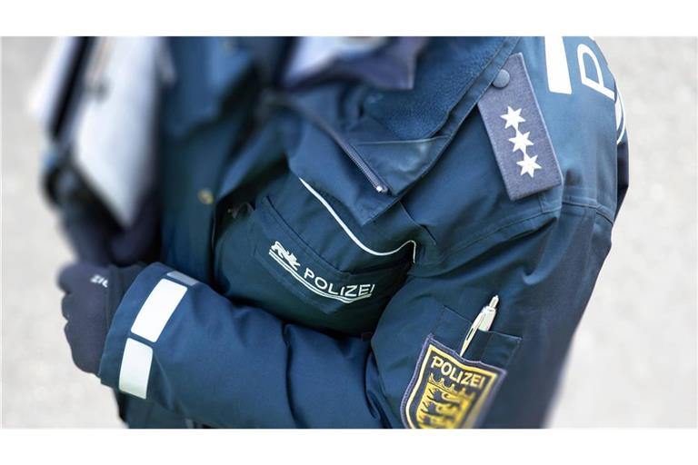 Eine echte Uniform eines Polizeibeamten in Baden-Württemberg