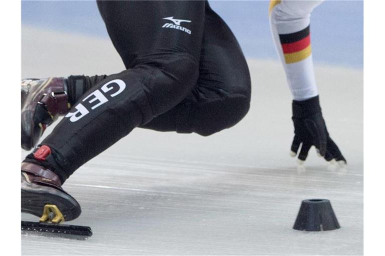 Eine Eisschnellläuferin in Aktion. Foto: Sebastian Kahnert/dpa/Symbolbild