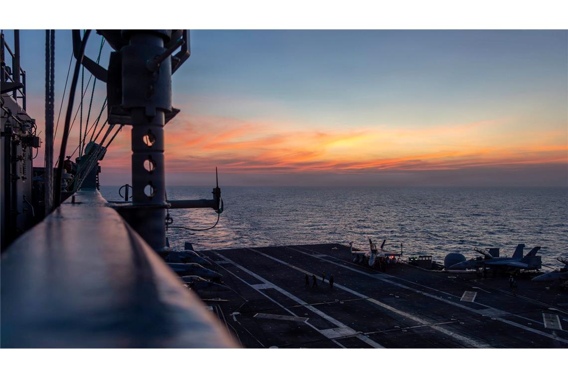 Eine Flotte von Kriegsschiffen samt dem Flugzeugträger "USS Abraham Lincoln" ist in der Region angekommen. (Archivbild)