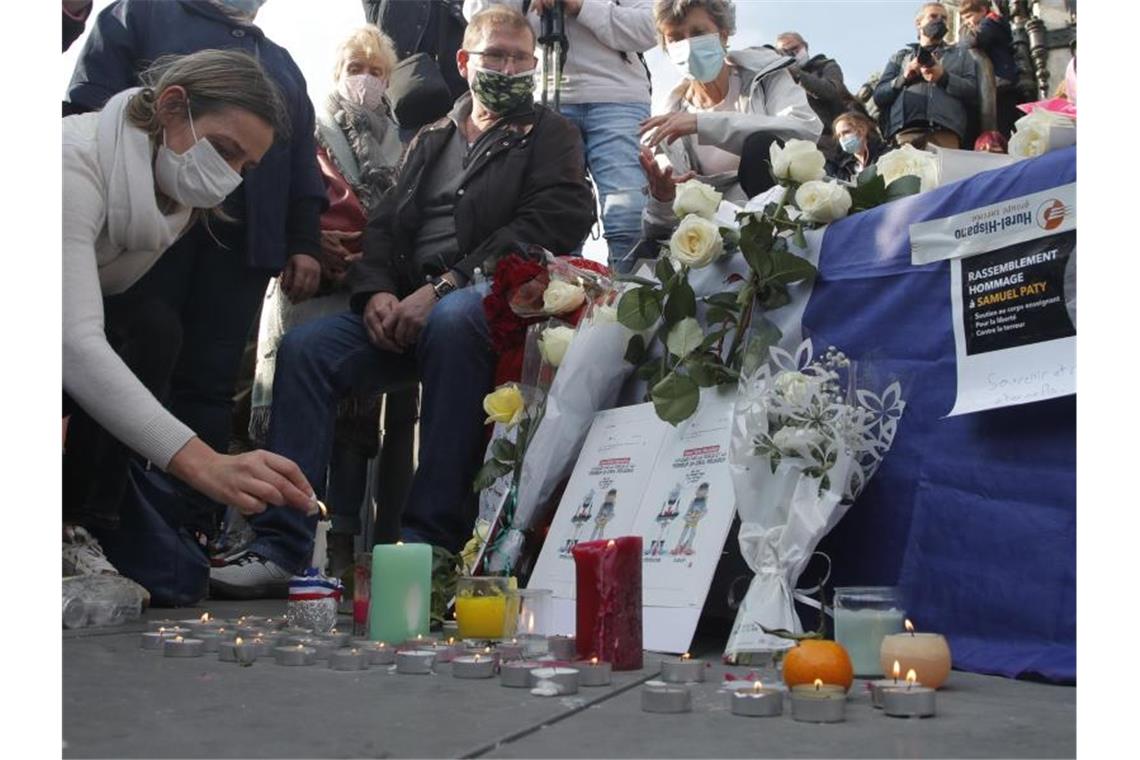 Nach brutalem Mord: Einsätze gegen Islamisten in Frankreich